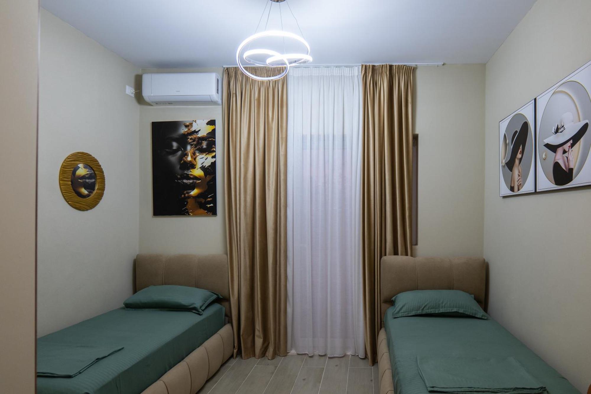 City Center Rooms And Apartments Durres Exterior photo