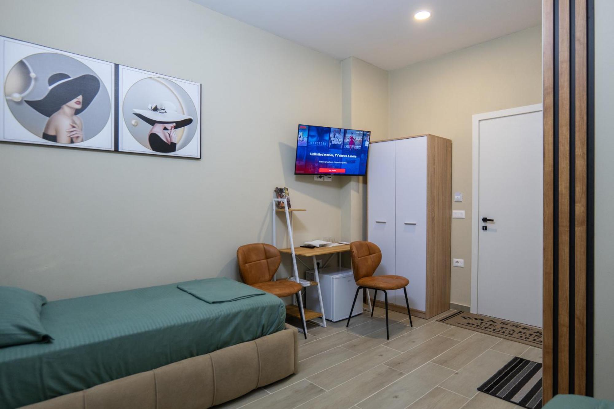 City Center Rooms And Apartments Durres Exterior photo